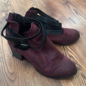 Dolce vita matron booties with black ankle strap